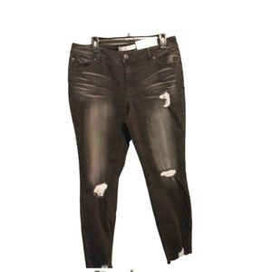 EST. 1946 NWT Black Mid-Rise Skinny Shape Enhancing Denim Jeans Size 12